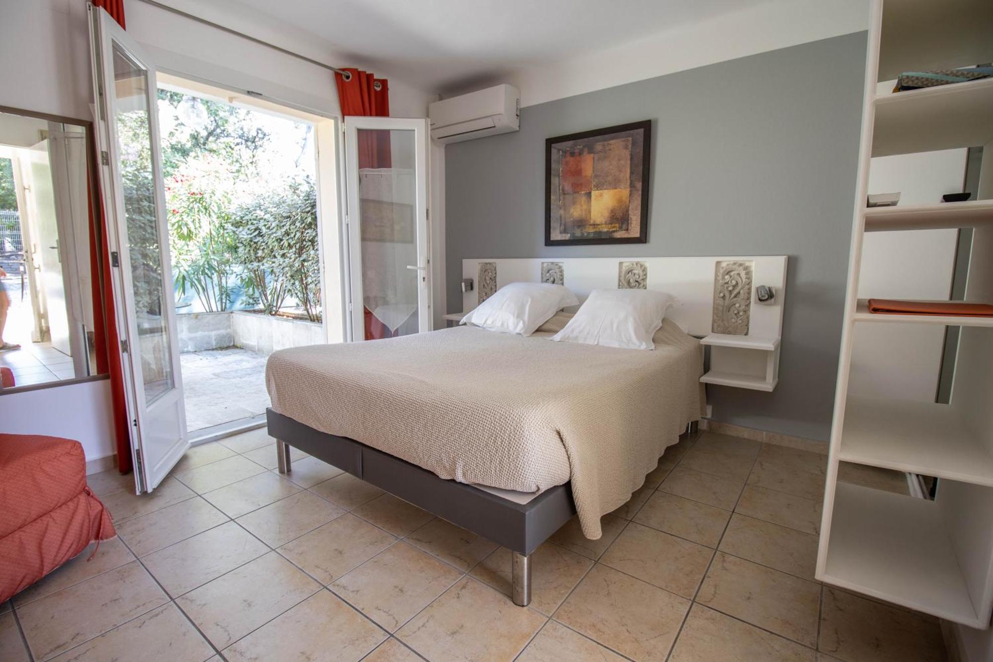 Athena Motel Saint Aygulf Εξωτερικό φωτογραφία