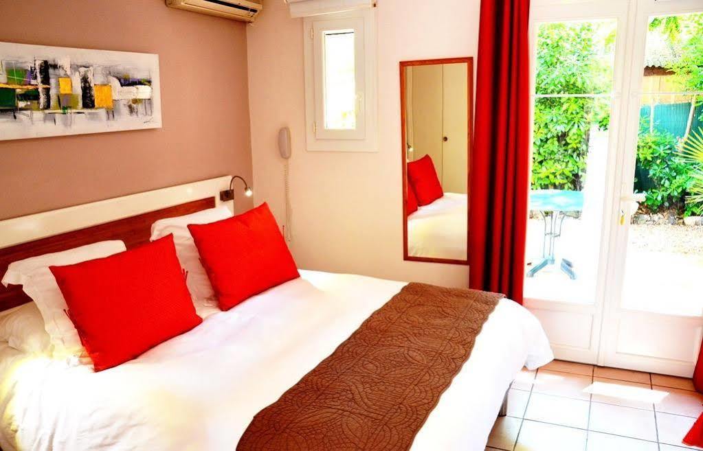 Athena Motel Saint Aygulf Εξωτερικό φωτογραφία